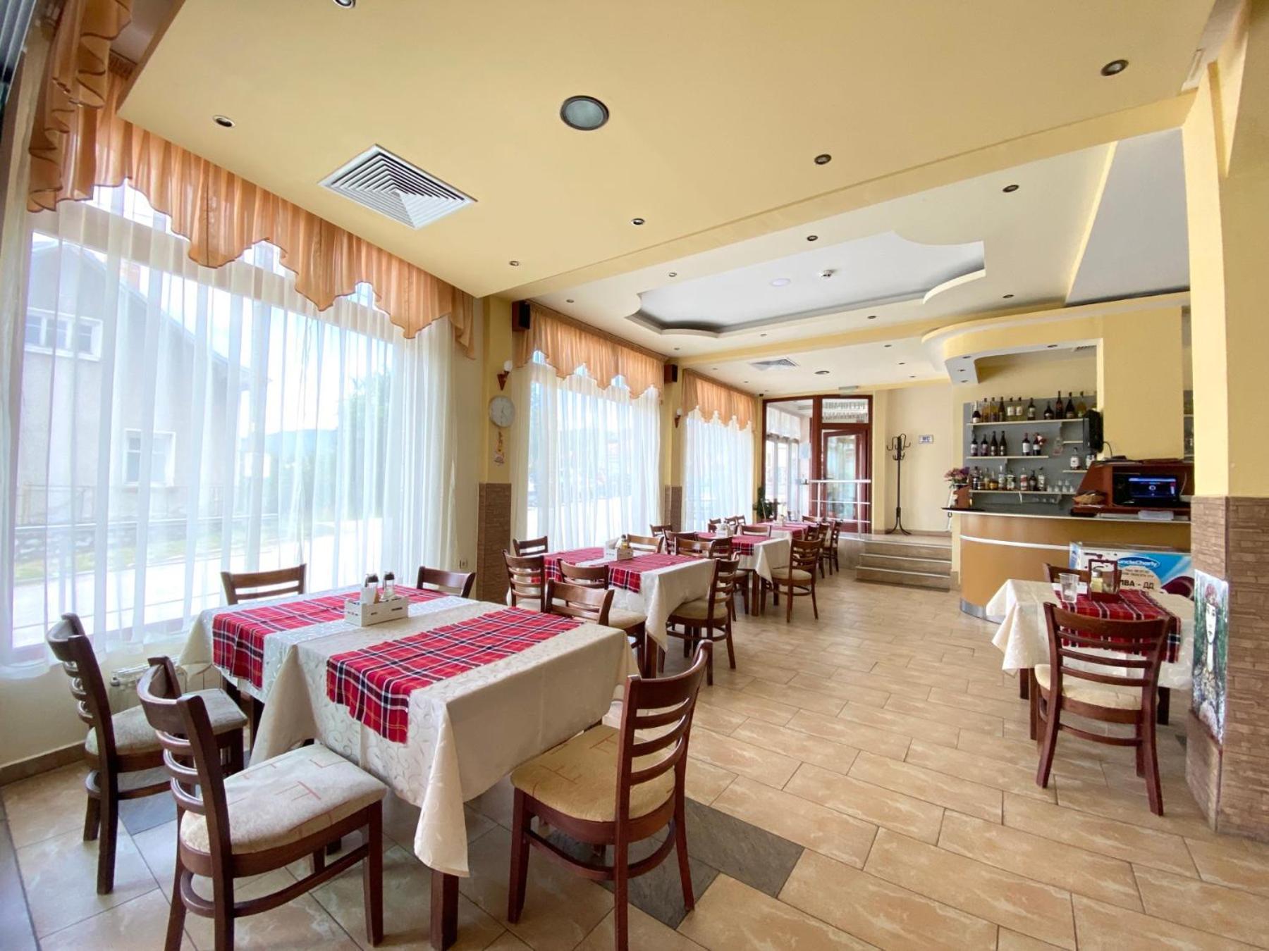 Asikoria Boryka Family Hotel מראה חיצוני תמונה