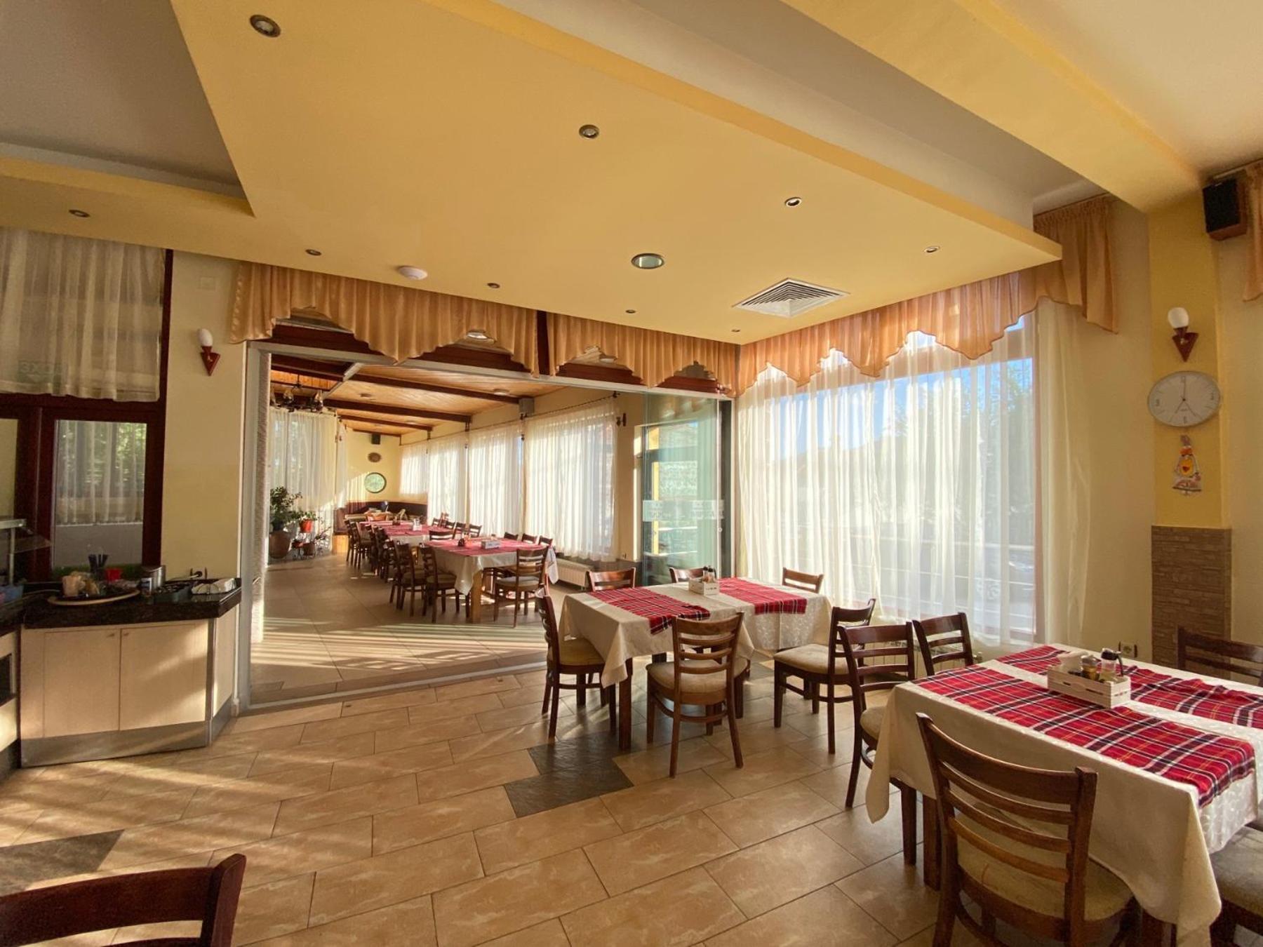 Asikoria Boryka Family Hotel מראה חיצוני תמונה