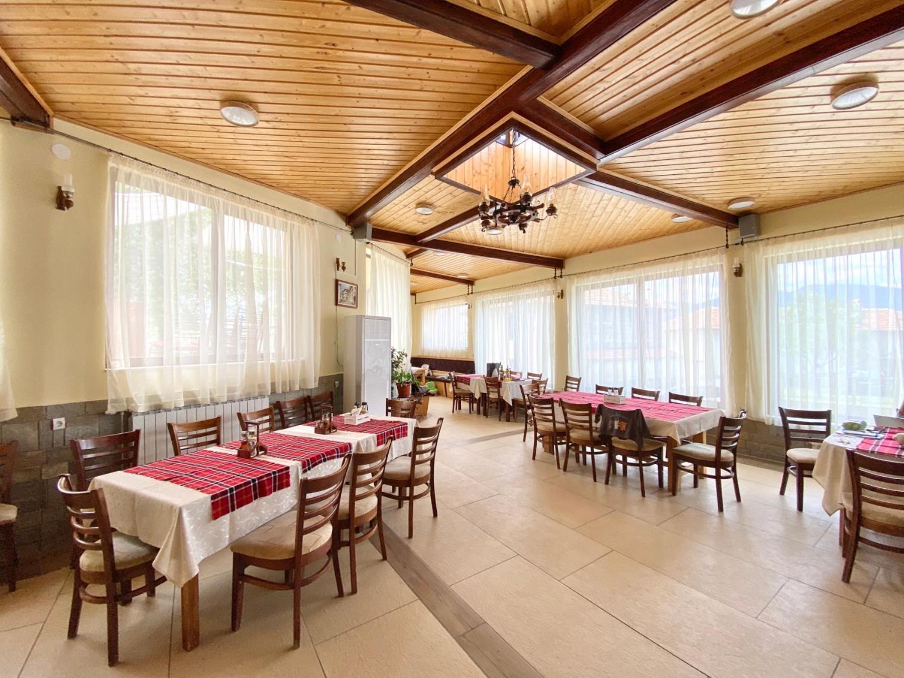 Asikoria Boryka Family Hotel מראה חיצוני תמונה