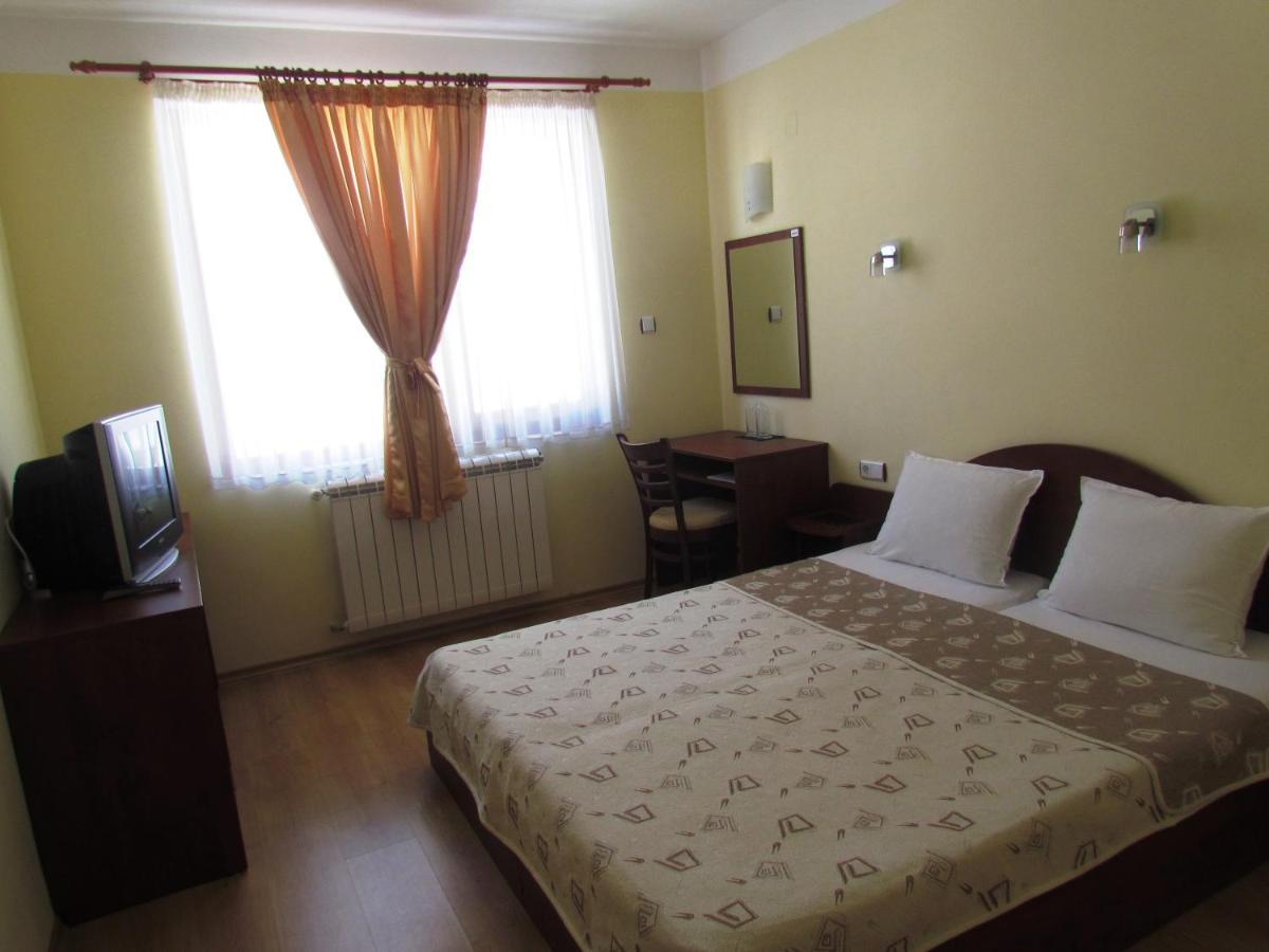 Asikoria Boryka Family Hotel מראה חיצוני תמונה